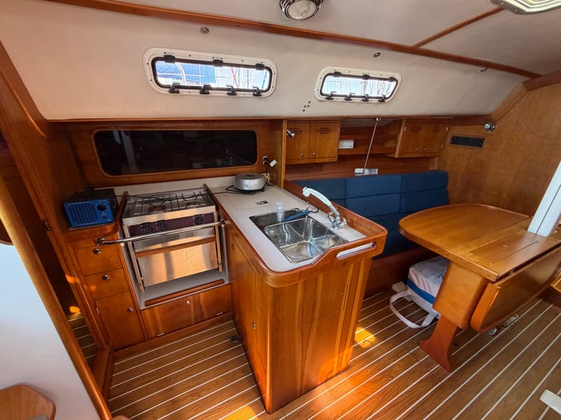 The galley below deck on Cirrus